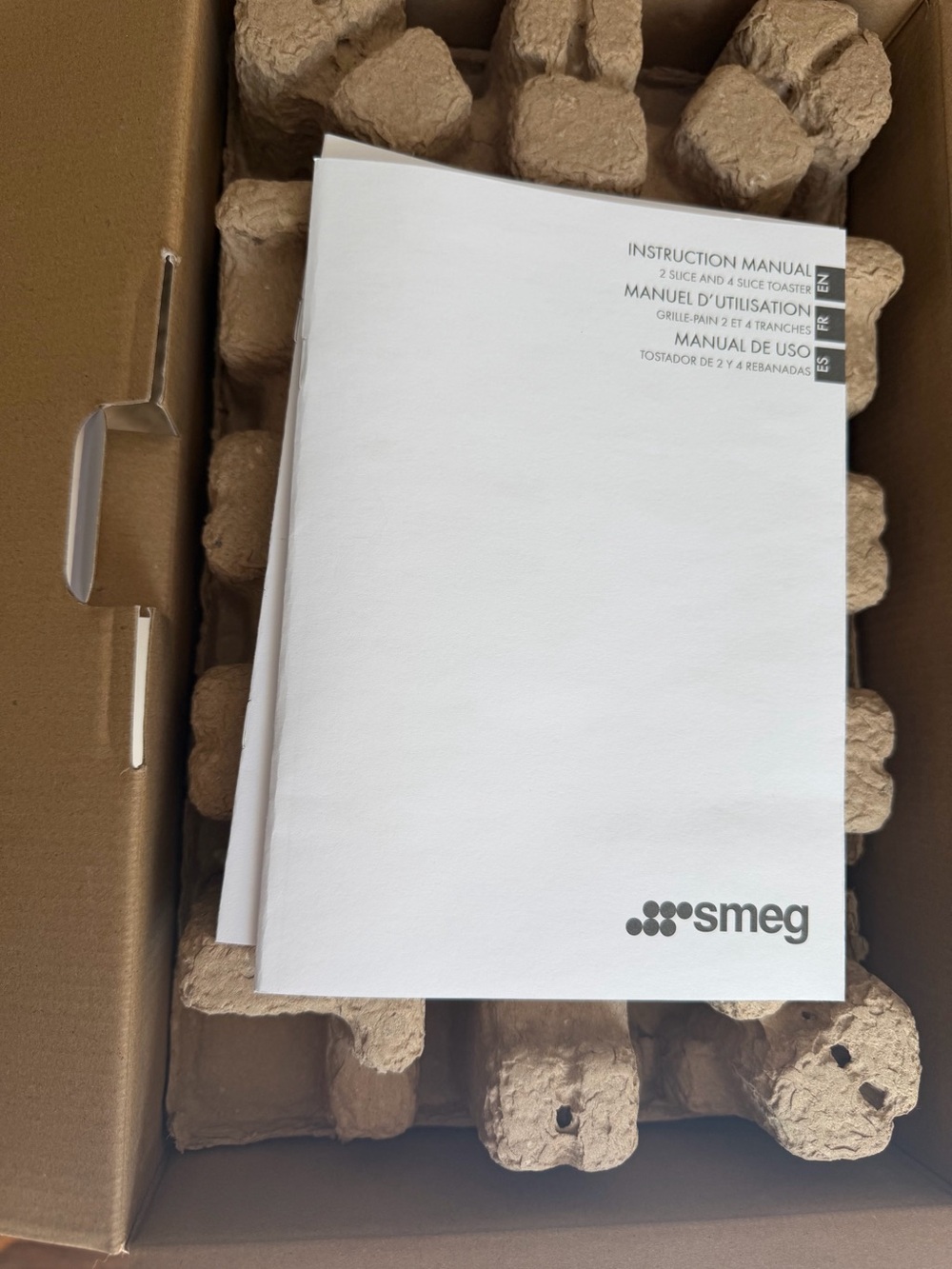 NEW in Box SMEG Navy 2-slice Toaster - Picture 5 of 5